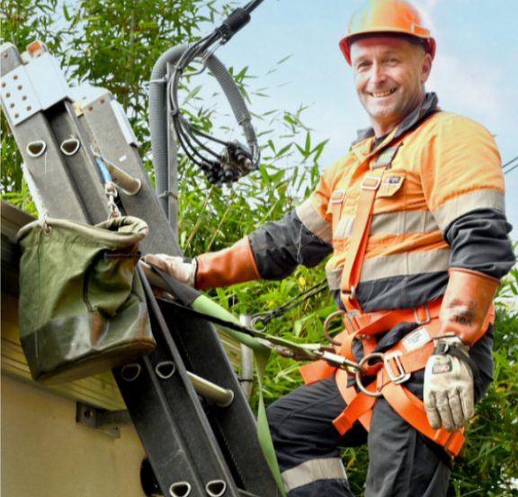 Power Pole Insatllation by Langshaw Electrical